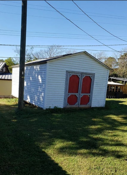 Building Photo - 3119 Eastwood Dr