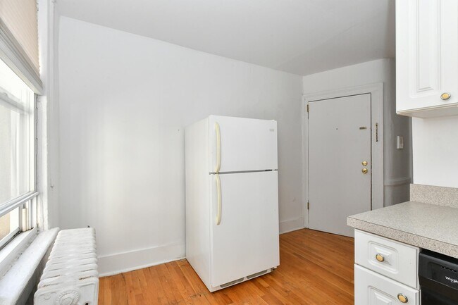 Building Photo - 409 Bloomfield St