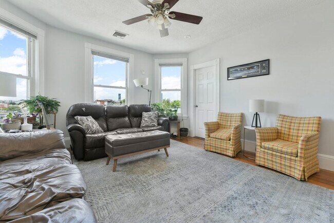 Building Photo - 34-36 Boston St