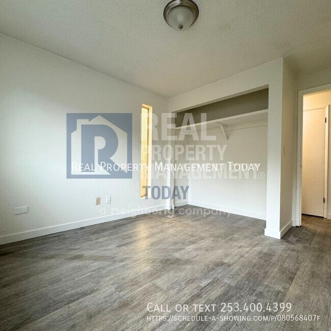 Building Photo - 14440 34th Ave S