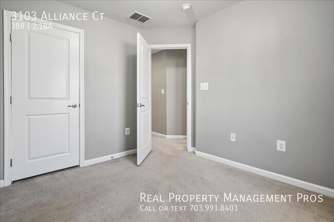 Building Photo - 3103 Alliance Ct