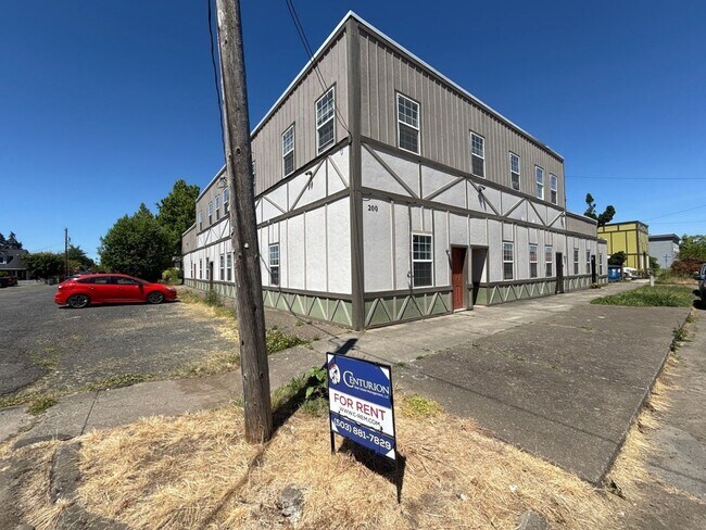 Building Photo - 200 Railroad Ave