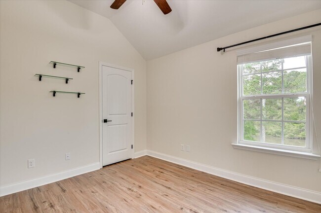Building Photo - Home For Rent: 765 Mural Lake Ct Grovetown...
