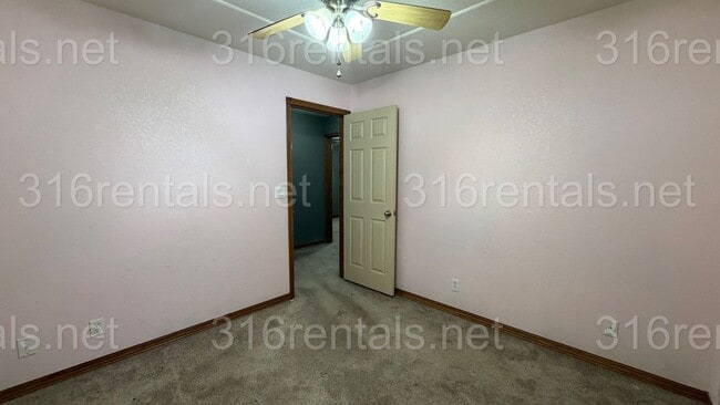 Building Photo - 421 15th Ave