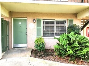 Building Photo - Ground Floor Unit; Tile/Laminate Flooring;...