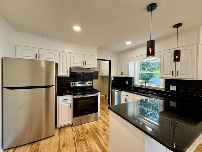 Building Photo - 1089 Torrey Dr