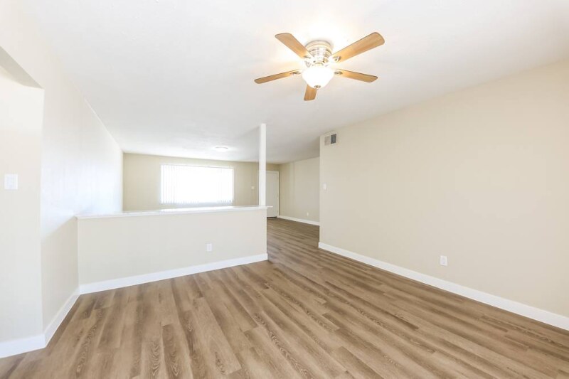 Building Photo - 4908 W Catalina Dr