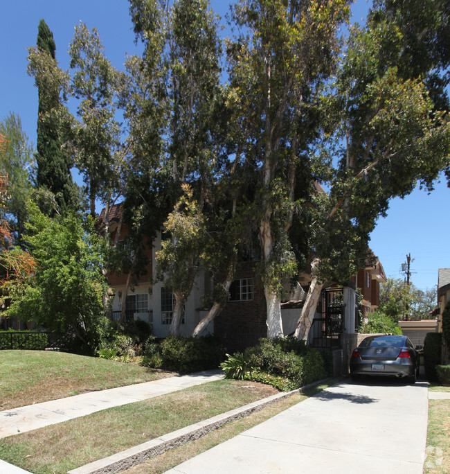 Building Photo - 1048 Rosedale Ave