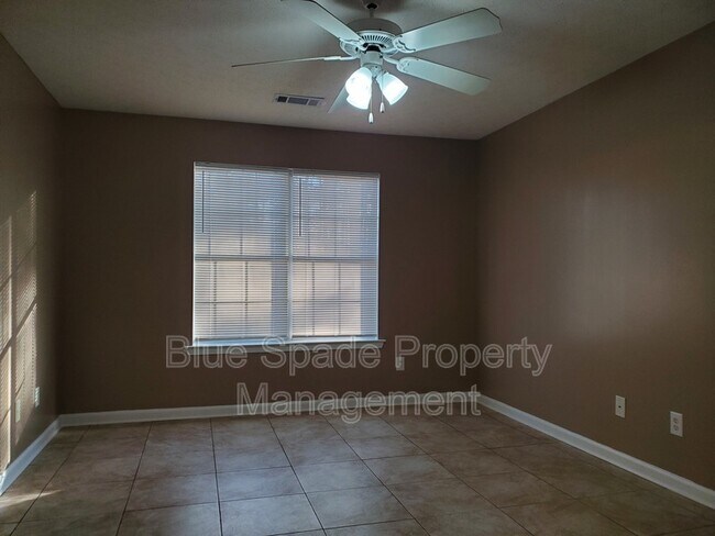 Building Photo - 6237 Dorsett Shoals Rd