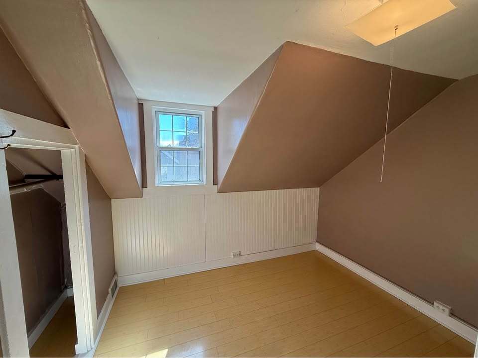 Building Photo - 439 Essex St