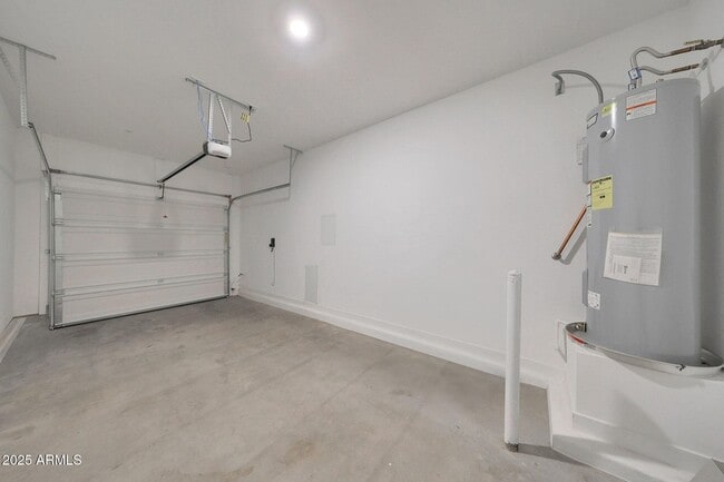 Building Photo - 8323 N 22nd Dr