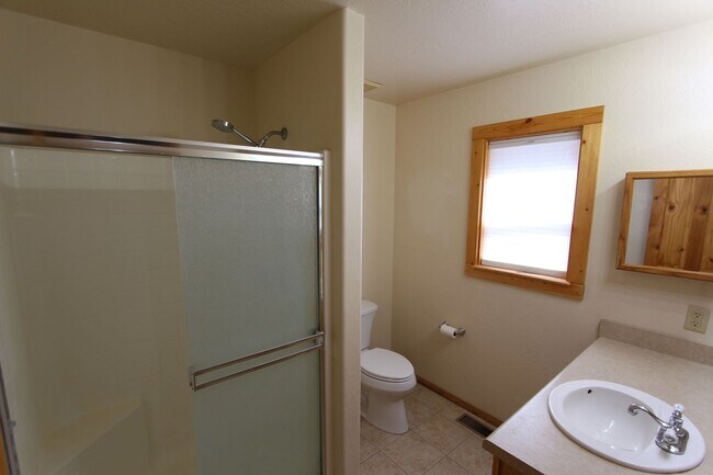 Building Photo - Peaceful Kachina Village Home | Backs National Forest + A/C