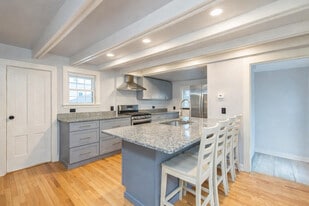 Building Photo - 21 Union St