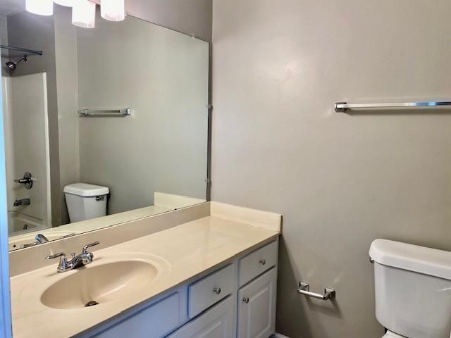 Building Photo - 2121 Heritage Trace Dr