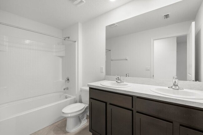Building Photo - LIKE NEW Home for Rent in Ridgewood!