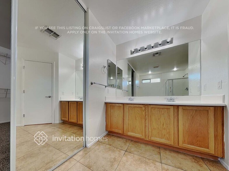 Building Photo - 9315 W Bennet Plaza