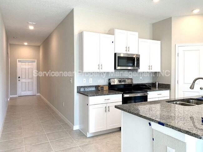 Building Photo - 13611 Wild Ginger St