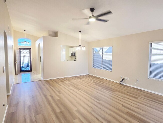 Building Photo - Remodeled 3-bedroom at Cooper and Warner/Ray
