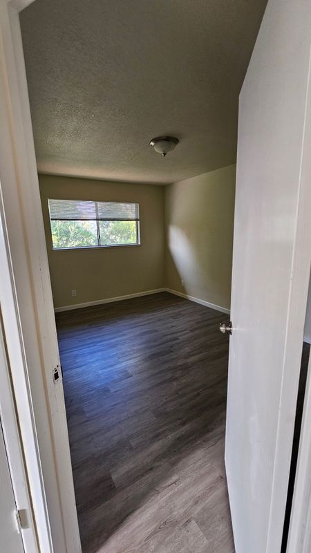 Building Photo - 5276 Balhan Ct