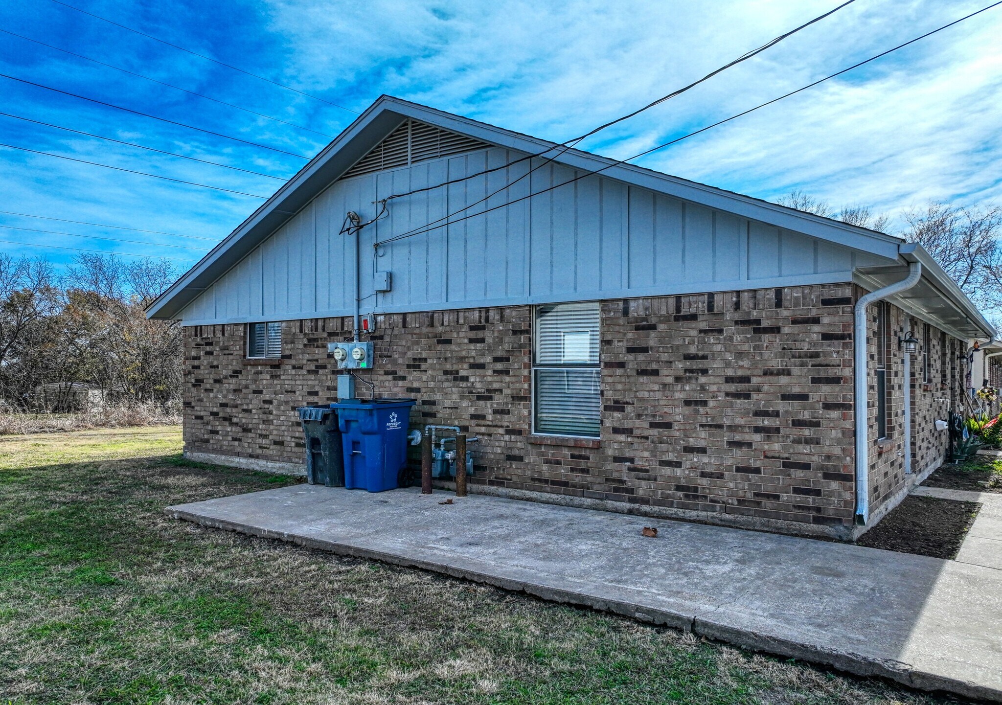 Building Photo - 2105 Interurban Blvd