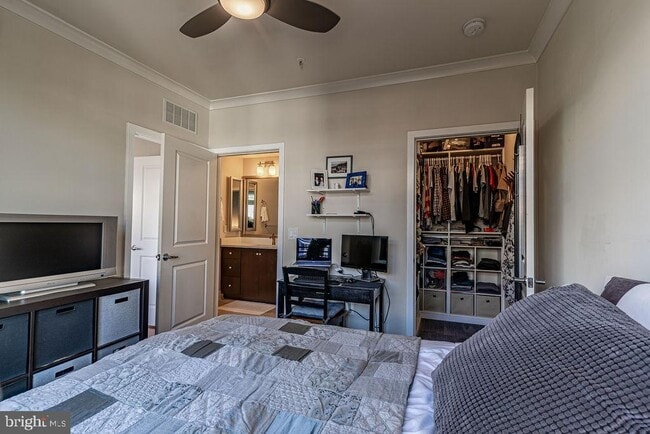 Building Photo - 815 N Patrick St