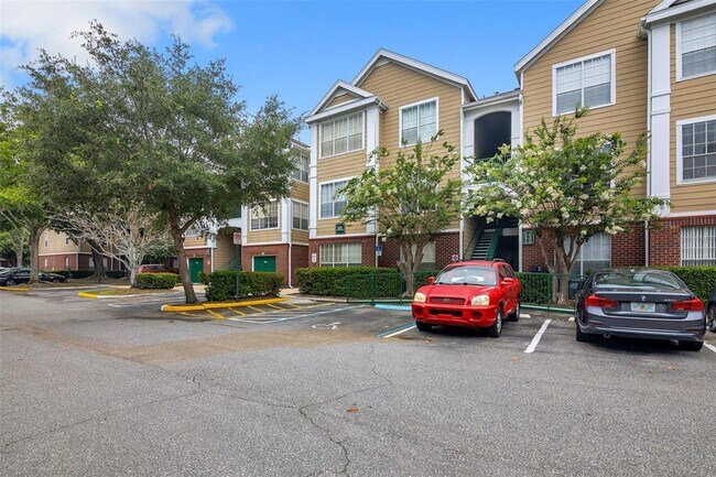 Building Photo - 8301 Elm Park Dr