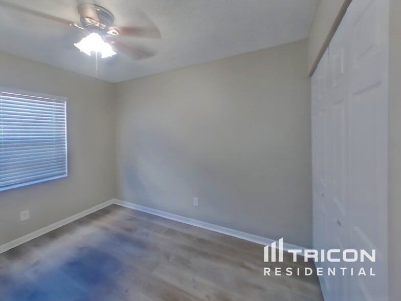 Building Photo - 320 Laxton Ln