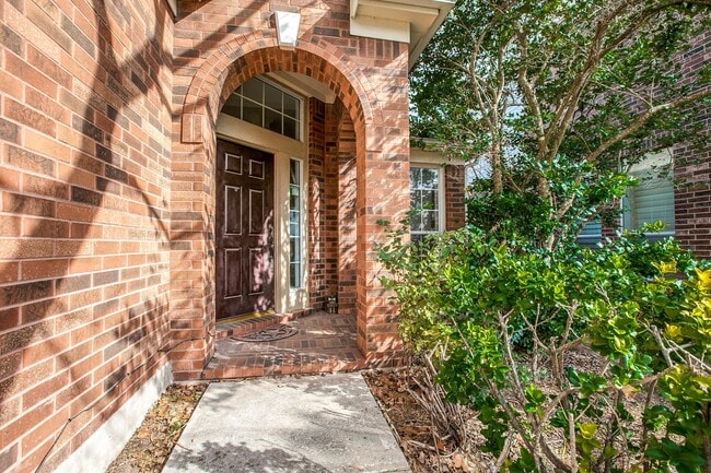 Building Photo - Charming Single Story Home In Gated Oakridge Pointe!