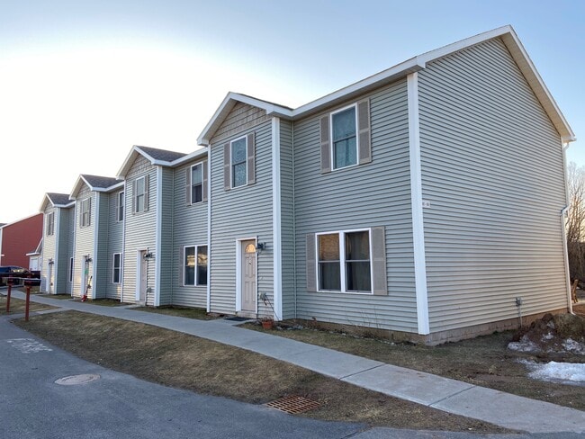 Building Photo - 204 Betsinger Rd