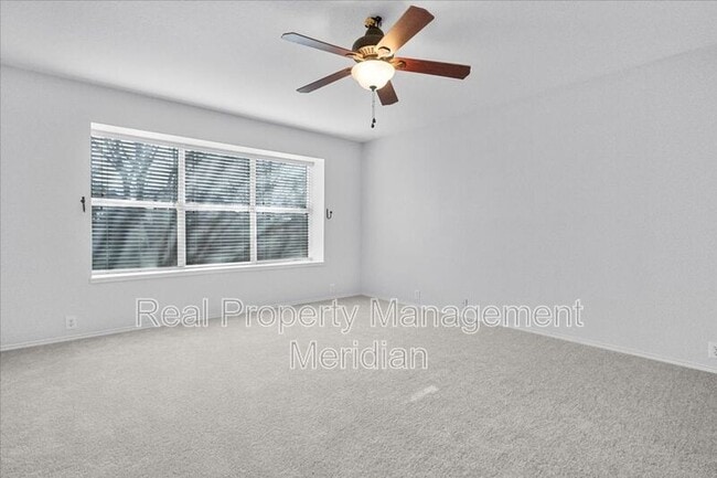 Building Photo - 1704 Little Deer Ln