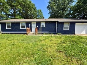 Building Photo - SINGLE FAMILY HOME IN RAYTOWN!!!