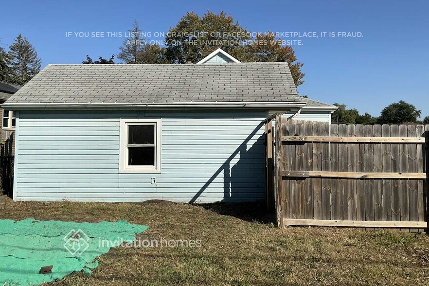 Building Photo - 9344 S 54th Ct