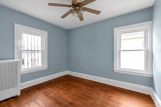 Building Photo - 71-39 Nansen St