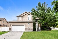 Building Photo - 3927 W Othello Way