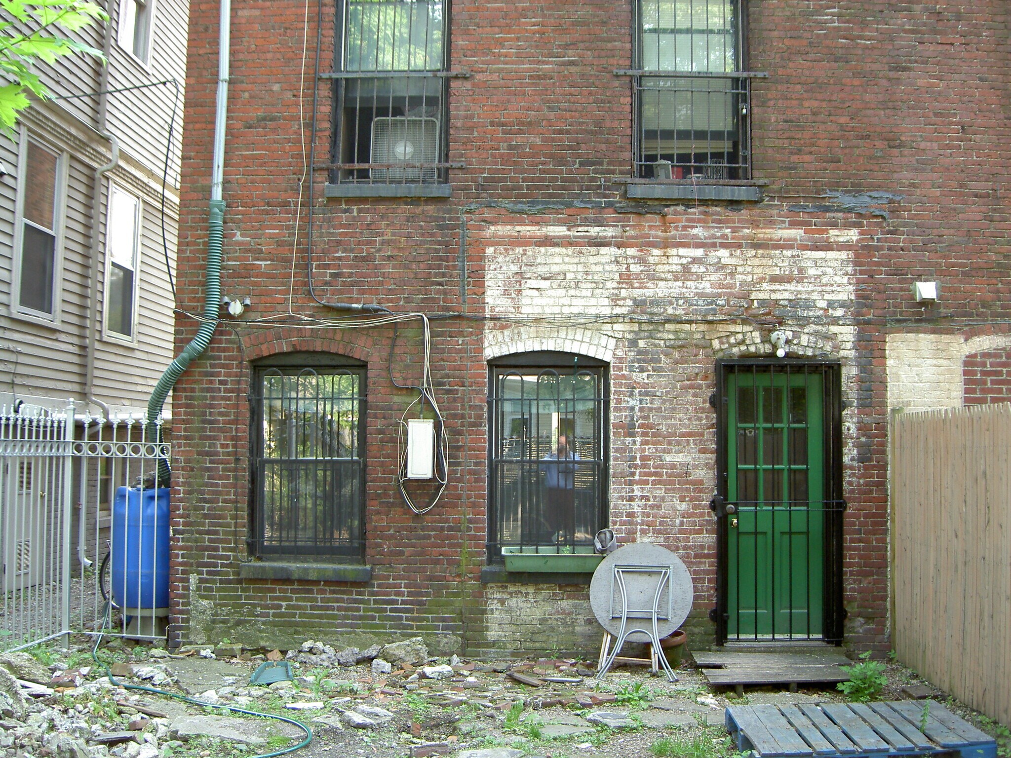Building Photo - 19 1/2 Fort Ave