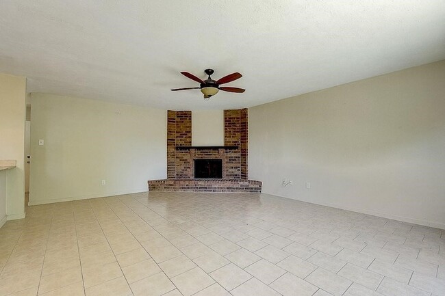 Building Photo - 5501 Adams Dr