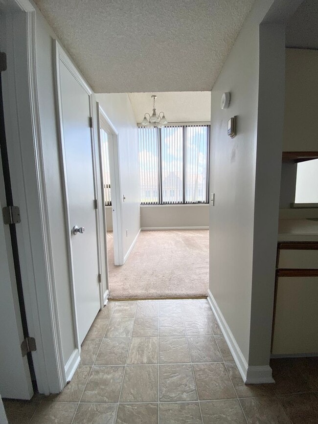 Building Photo - wh102