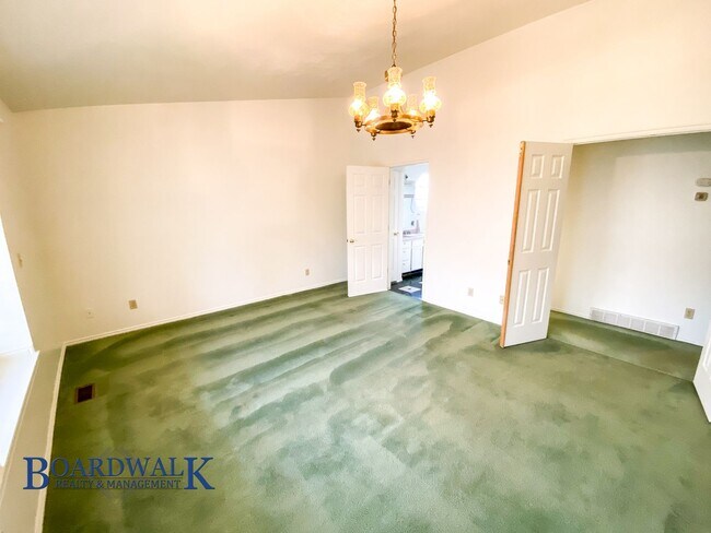 Building Photo - 5677 S 5630 W