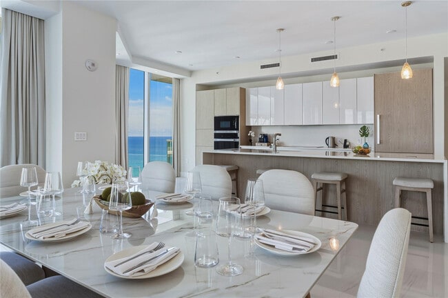 Building Photo - 3100 N Ocean Dr