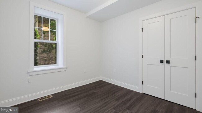 Building Photo - 115 Harvey Ave