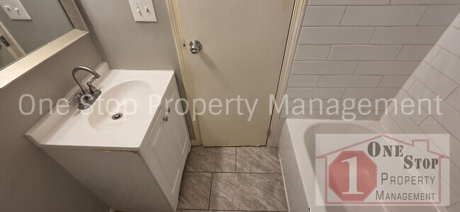 Building Photo - 8408 E 93rd Terrace