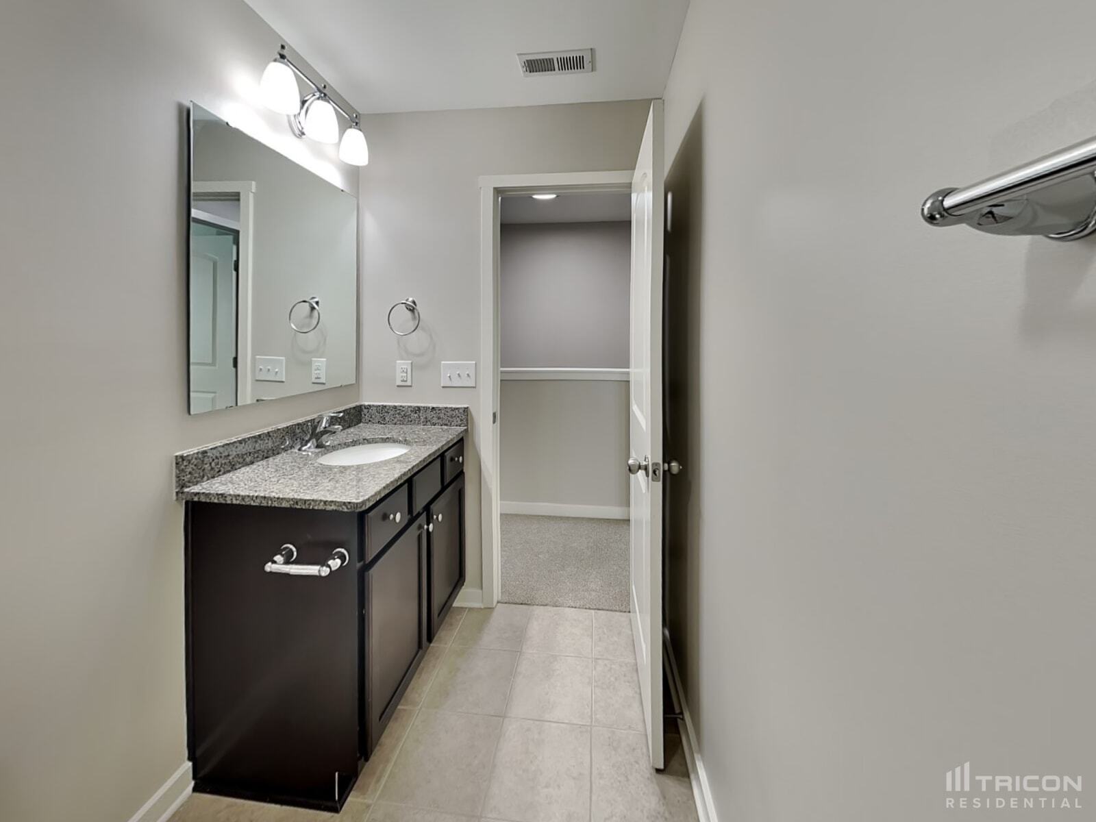 Building Photo - 930 Corvus Ct