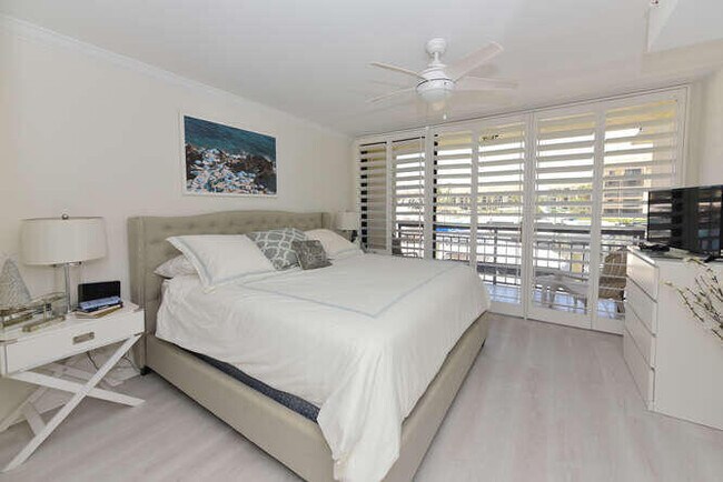 Building Photo - 2301 Marina Isle Way