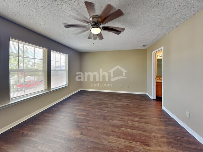 Building Photo - 356 Winterset Way