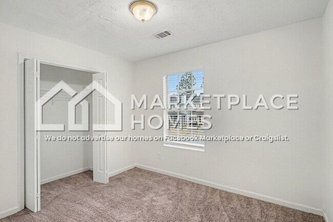 Building Photo - 325 Crestfield Cir