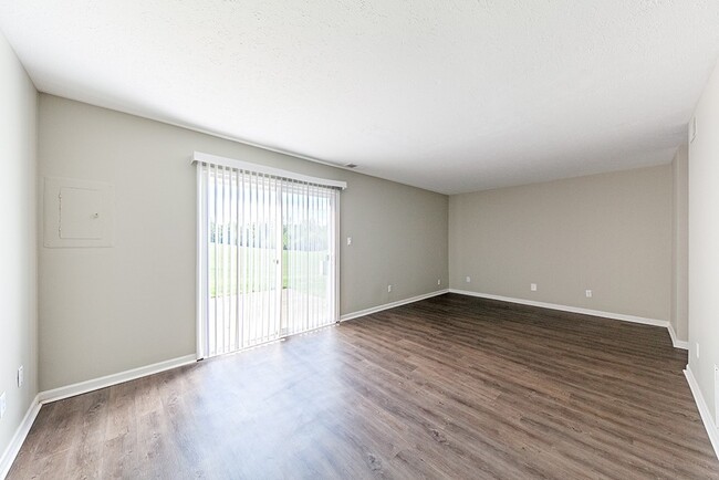 Interior Photo - Oakdale Square Apartments / Townhomes