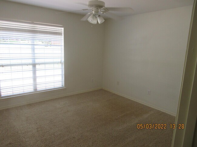 Building Photo - 8889 Augusta Ct