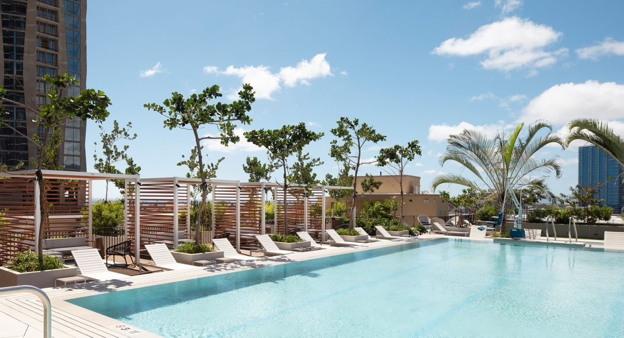 Building Photo - 987 Queen St