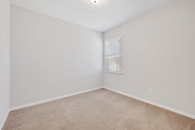 Building Photo - 429 Cinnamon Teal Ln