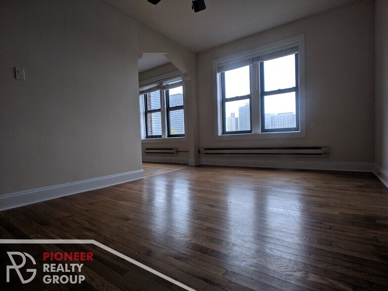 Building Photo - 618 W Patterson Ave